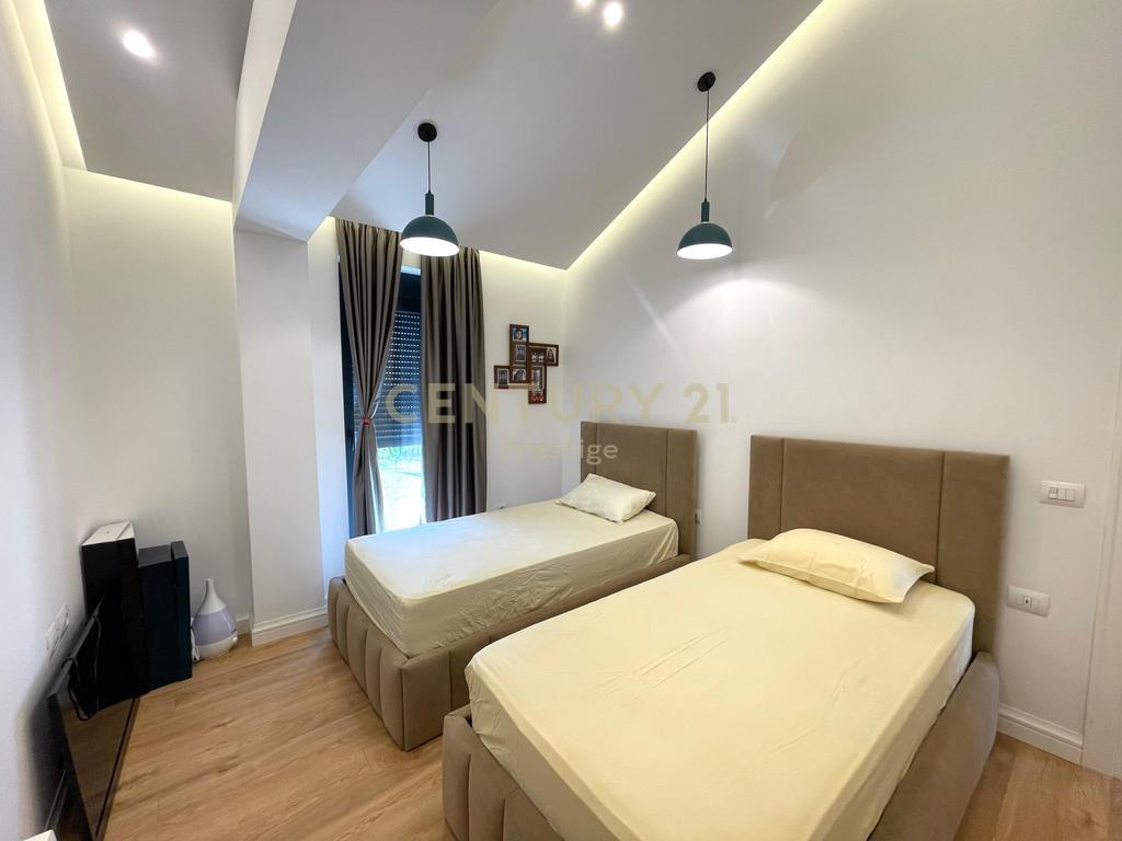 Luxury villa for rent in the area of Bërzhitë – 200 m² construction, 4000 m² land