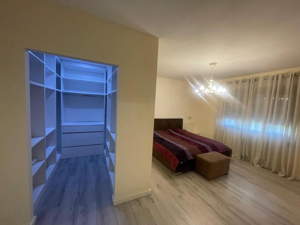 Apartment 2+1+2 for rent in the center of Tirana.