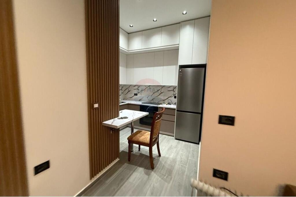 2+1 APARTMENT WITH PARKING