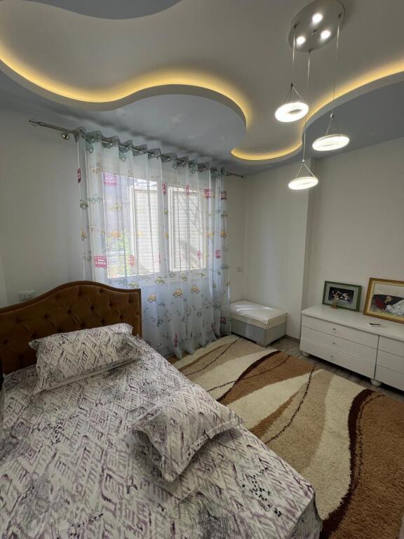 For sale House 3+1 in Vlorë, near Conad - With Balcony and 2 Bathrooms.