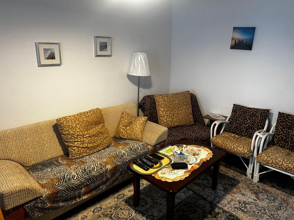 Shitet, Apartament 2+1, Zogu i Zi