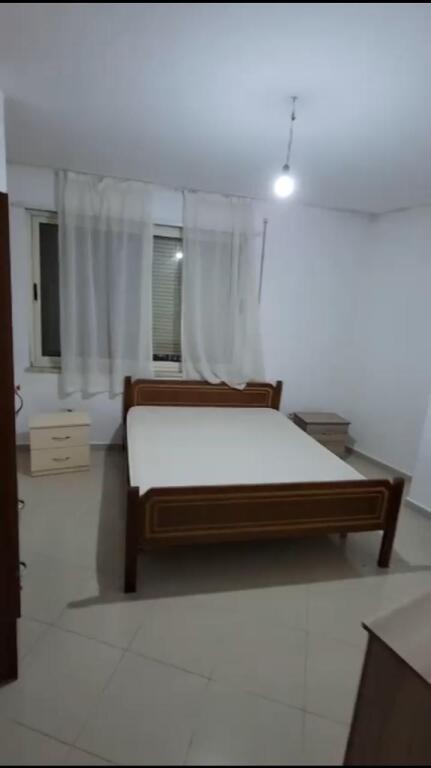 Apartament 3+1+2 për qira në Rrugën Mihal Grameno