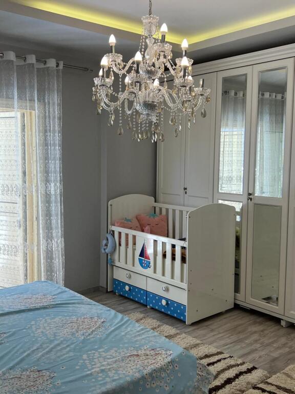 For sale House 3+1 in Vlorë, near Conad - With Balcony and 2 Bathrooms.