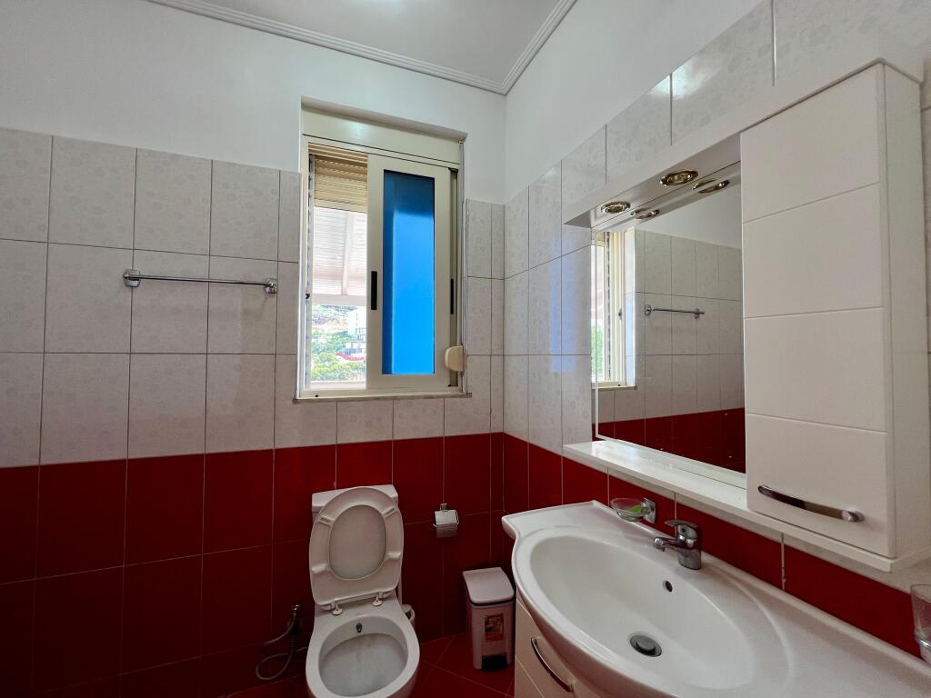 Shitet Papafingo 2+1+Verandë, "Sarandë".
