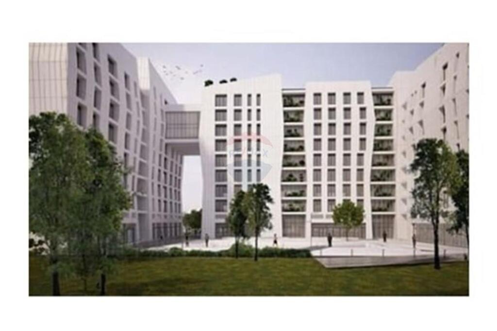 STORE FOR INVESTMENT FOR SALE AT PORCELAIN!
