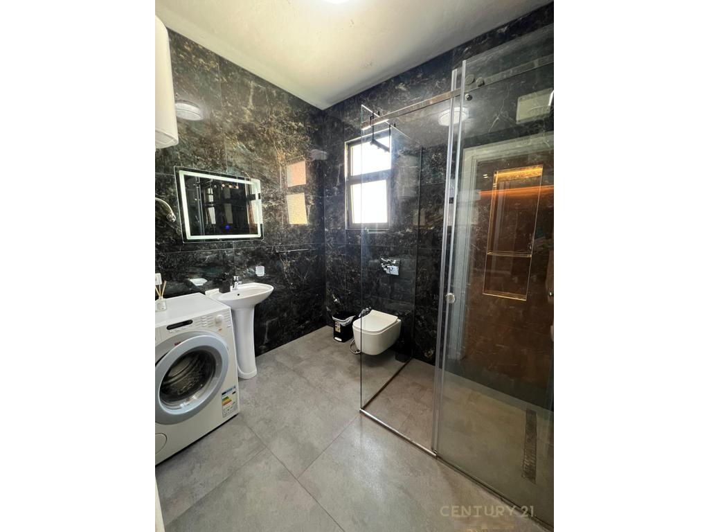 2+1 apartment for sale near the Electric Market