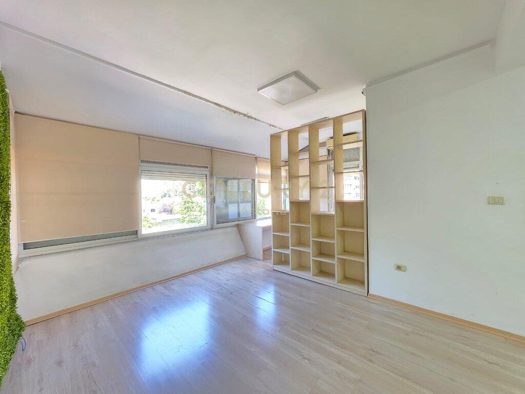 Office Space for Rent in Former Block - Prestigious Location with View from Main Street