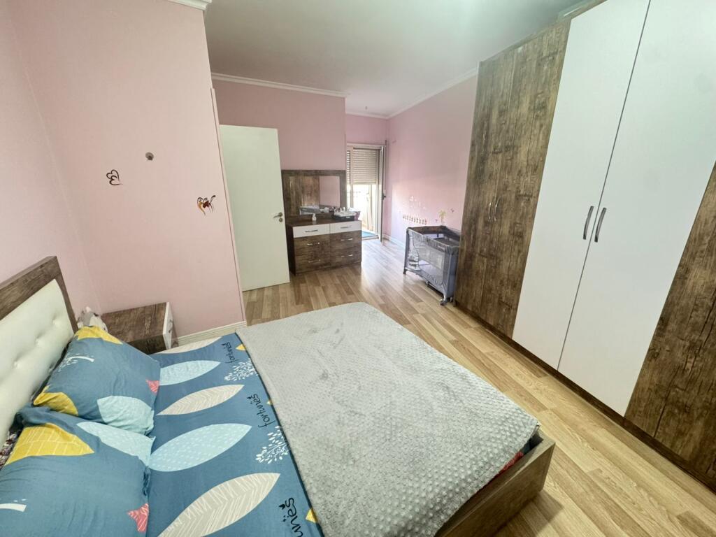 Rent 2+1+2 apartment by the Astir road