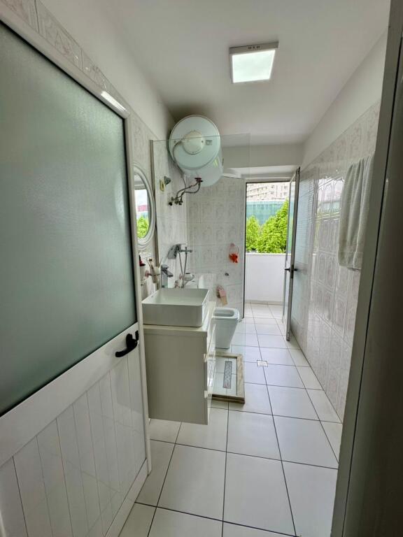BUSINESS SPACE FOR RENT - VASIL SHANTO