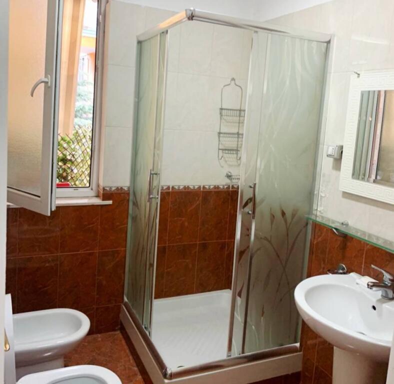FOR RENT: Apartment 1+1+ Garage/ area: Zoo Garden