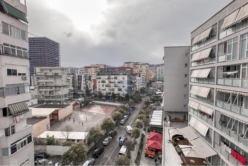 2+1 APARTMENT FOR RENT AT KIKA 2, Paris Commune, Tirana