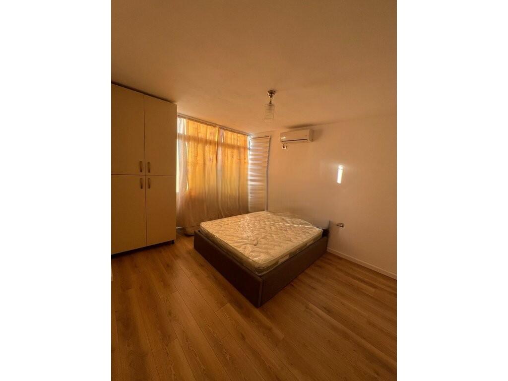 RRUGA NAIM FRASHERI APARTAMENT 1+1 ME QERA
