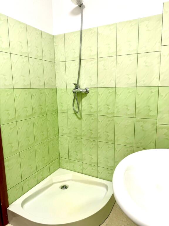 Studio for Rent, Kristal Center