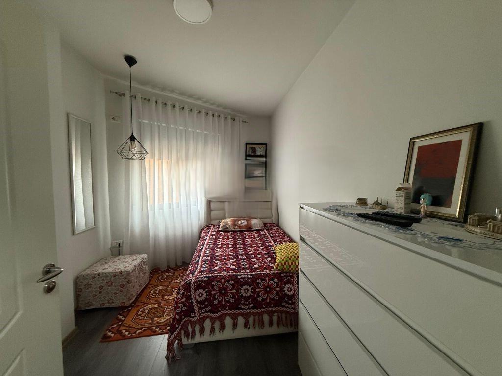 FRESKU, SHESIM APARTAMENT 3+1+2