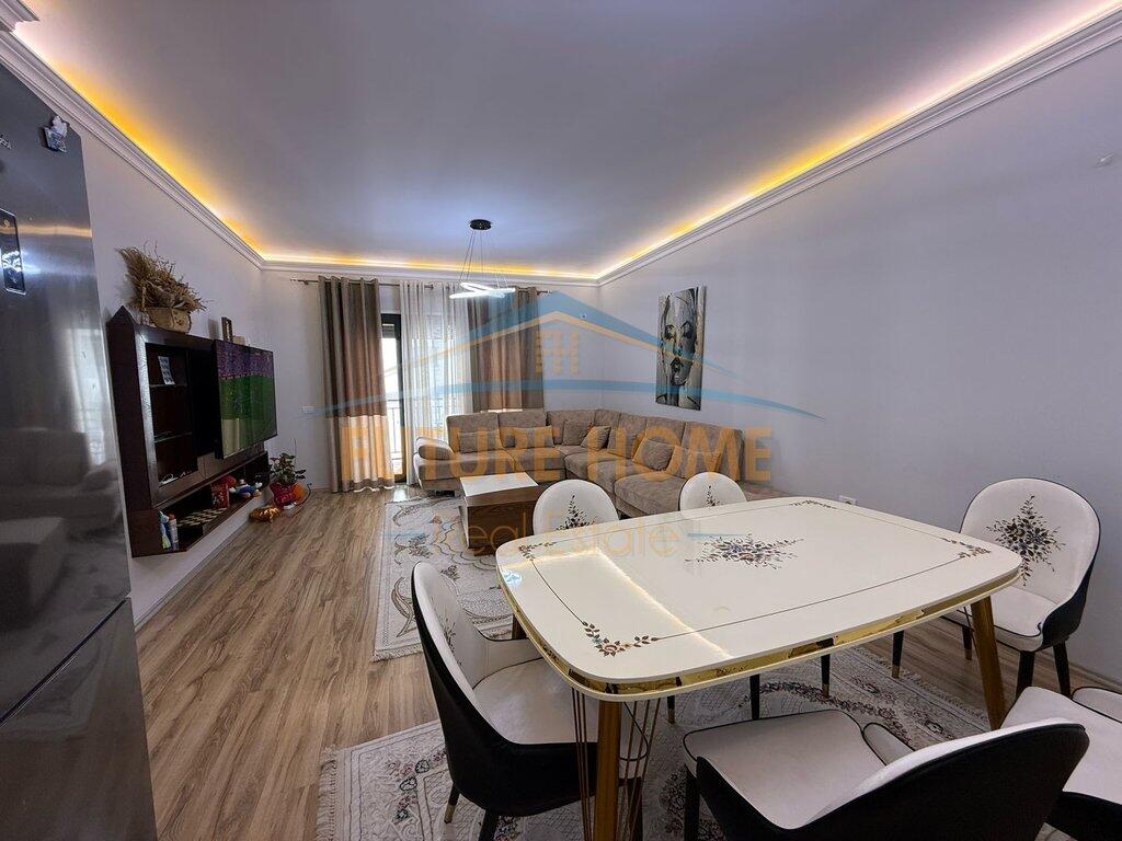 Shitet, Apartament 3+1+2+Post Parkimi, Kompleksi Green City