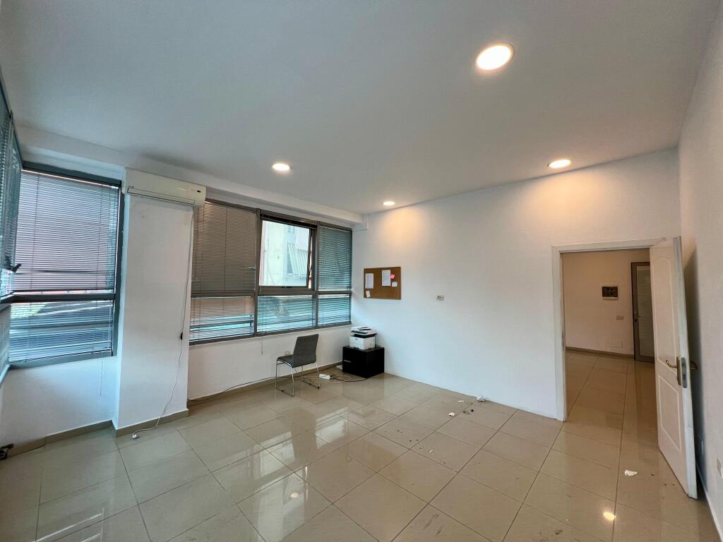 Rent, Business Space "Pazari i Ri", Tirana.