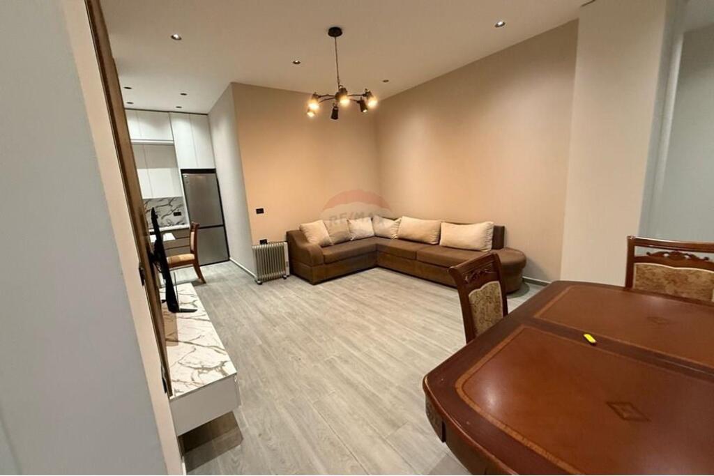 2+1 APARTMENT WITH PARKING