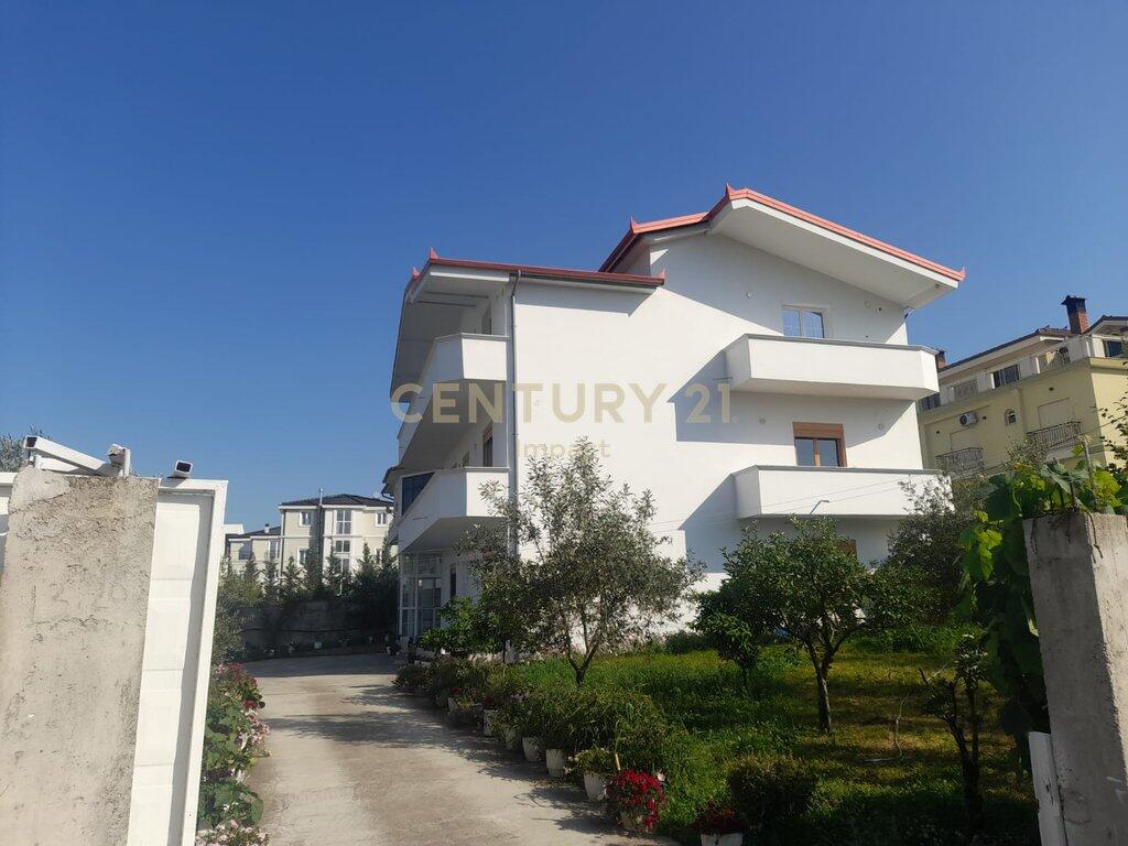 Villa 6+1 for Rent in the Outskirts of Tirana - !