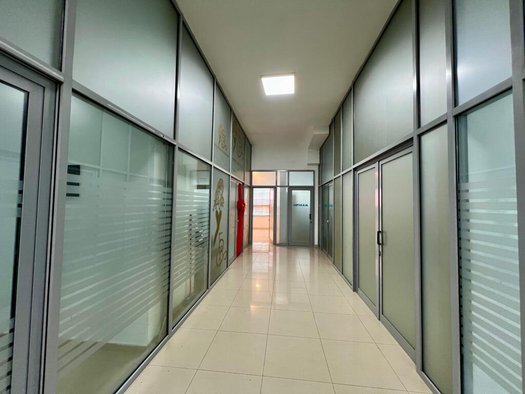 Rent, Business Space "Pazari i Ri", Tirana.