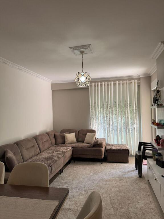 Apartament 1+1 për qira tek 21 Dhjetori