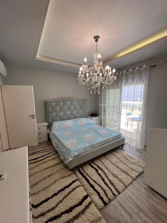 For sale House 3+1 in Vlorë, near Conad - With Balcony and 2 Bathrooms.