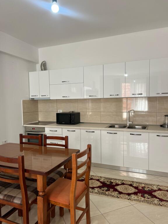 Apartament 2+1 me qira ne Astir