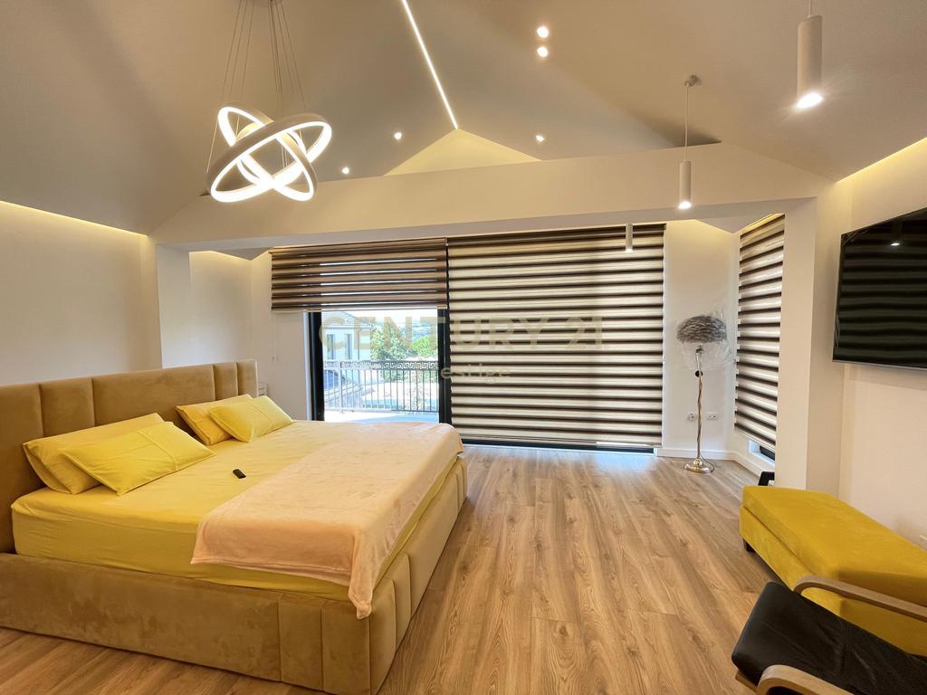 Luxury villa for rent in the area of Bërzhitë – 200 m² construction, 4000 m² land