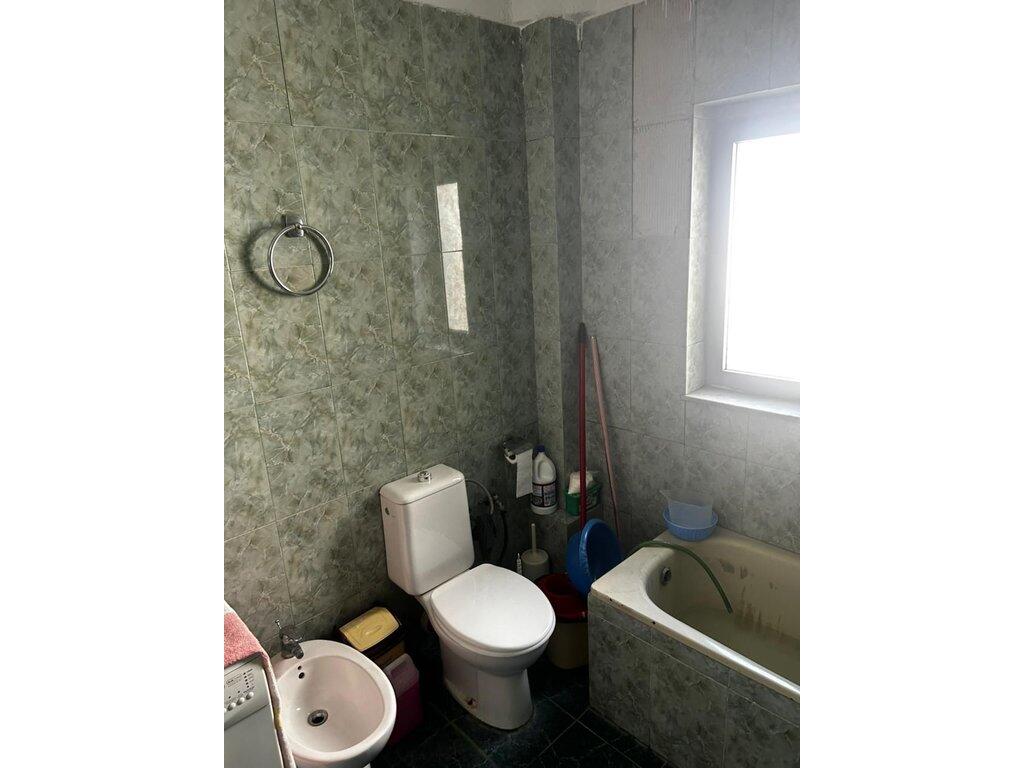 Shitet, Apartament 2+1, Zogu i Zi