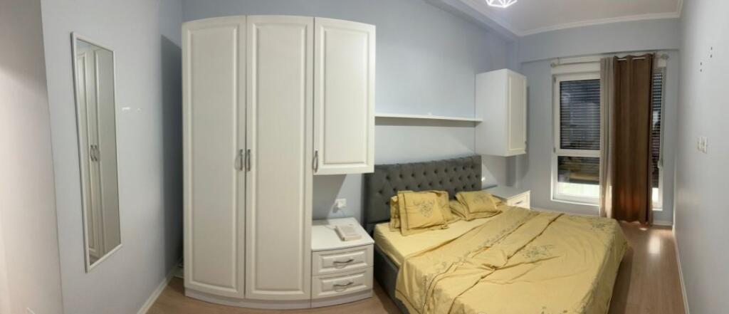 Shitet apartament 1+1 tek 21 Dhjetori, Kompleksi Magnet