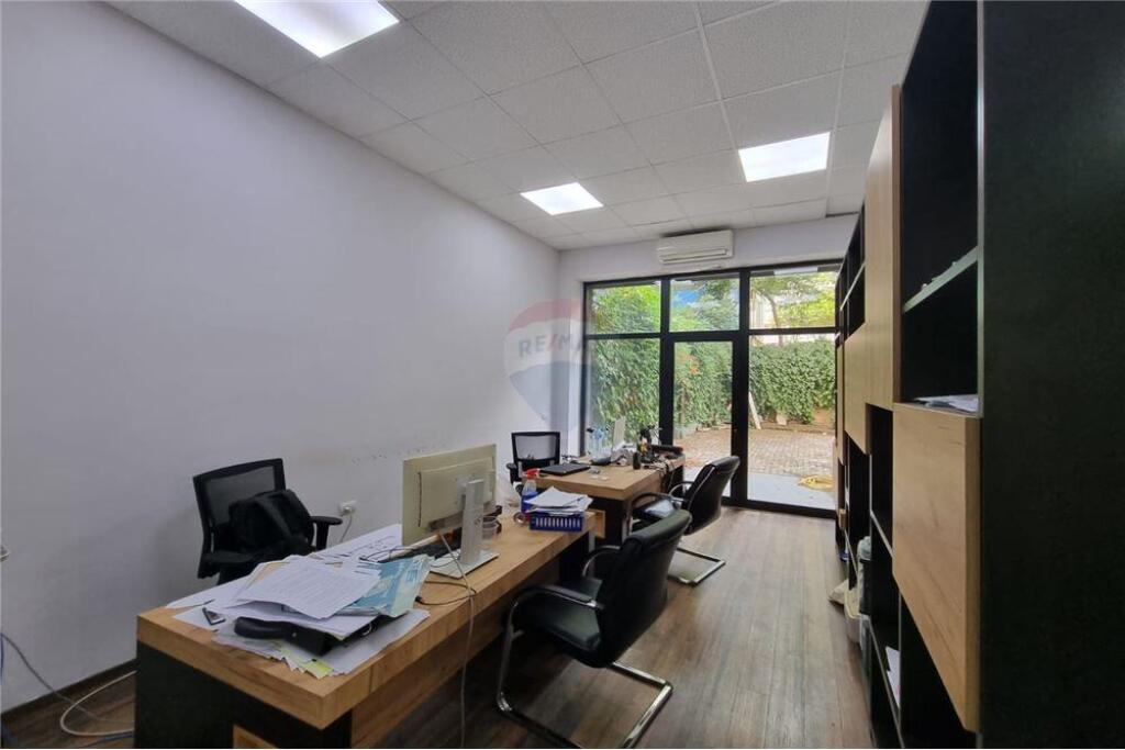 COMMERCIAL SPACE FOR SALE NEAR THE MUNICIPALITY!