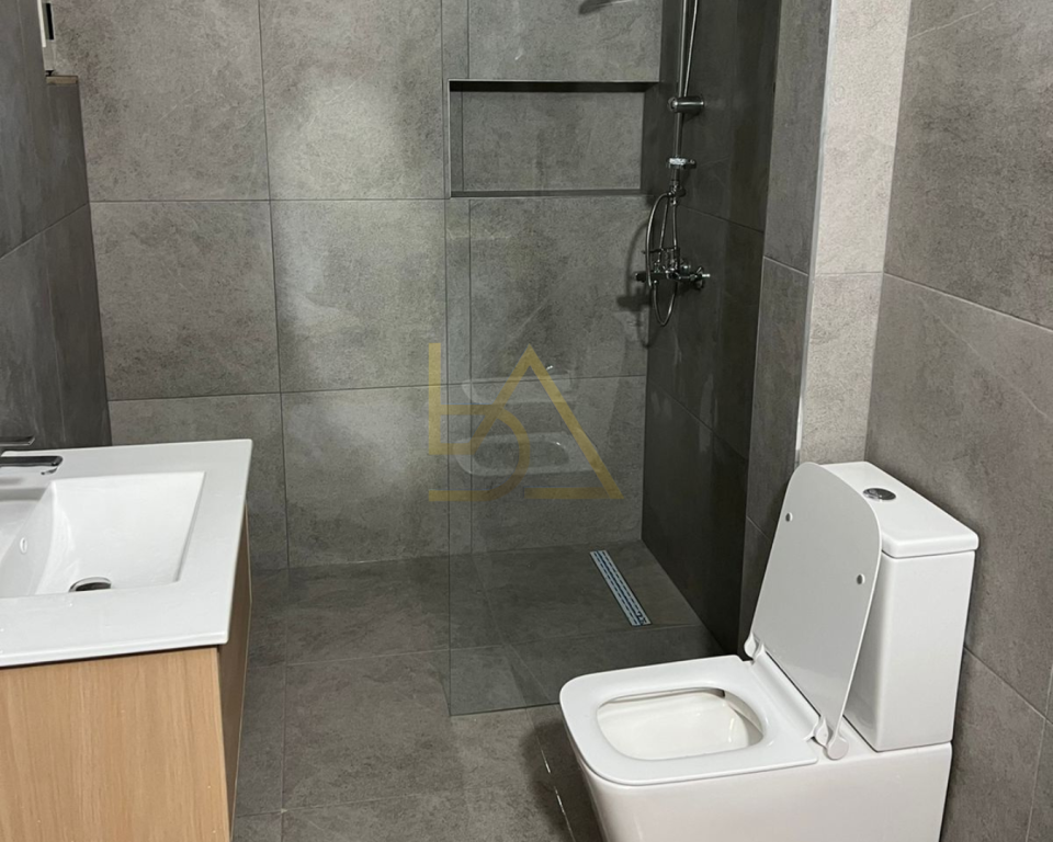 Luxurious 2+1 Apartment for Sale – Near the Museum of Martyrs / NOA Bank, Durrës
