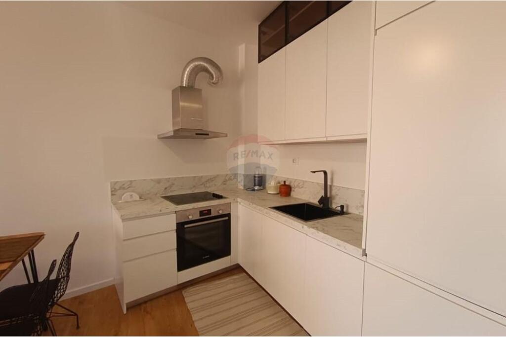 Apartament 1+1 me qera tek Shkolla e Kuqe
