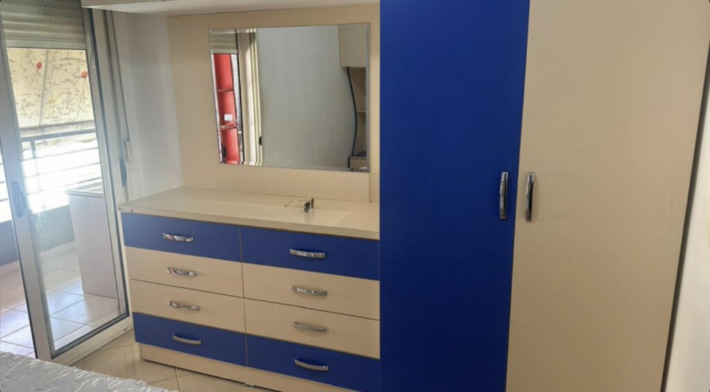 Një apartament 1+1 jepet me qira në Astir!