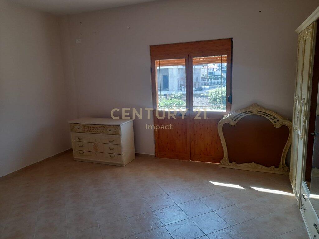 Villa 6+1 for Rent in the Outskirts of Tirana - !