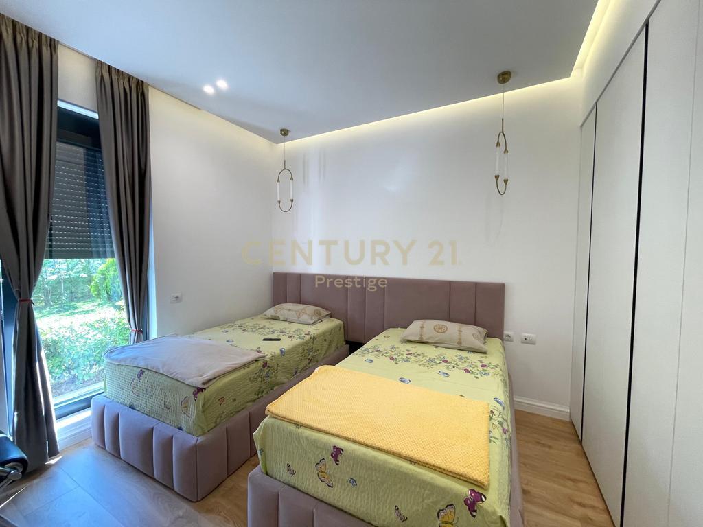 Luxury villa for rent in the area of Bërzhitë – 200 m² construction, 4000 m² land