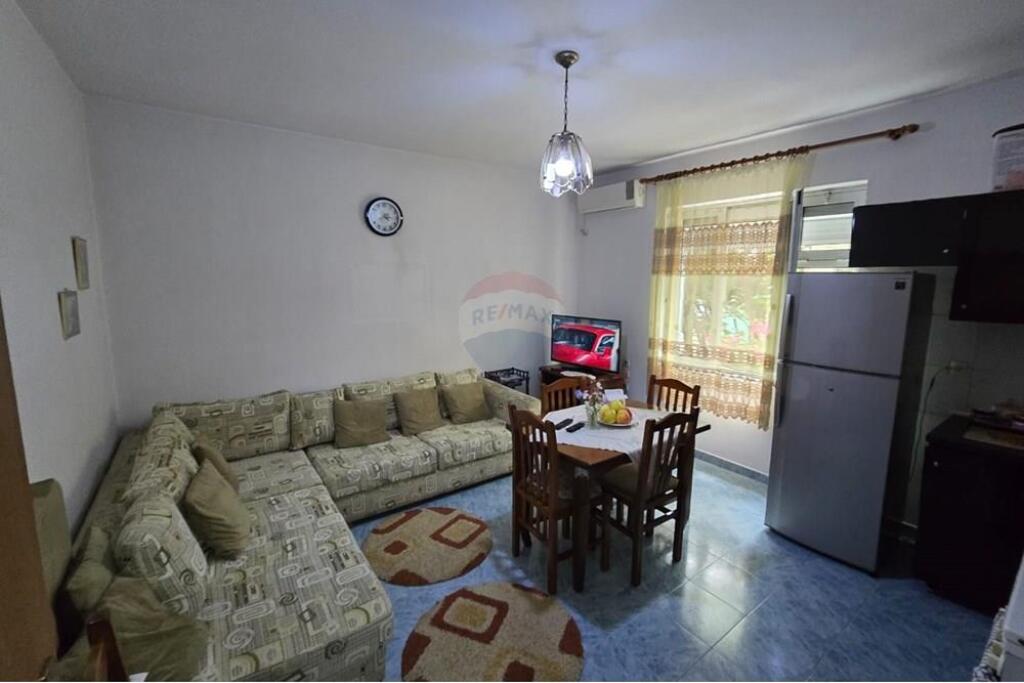2+1 apartment for rent on Kavaja Street
