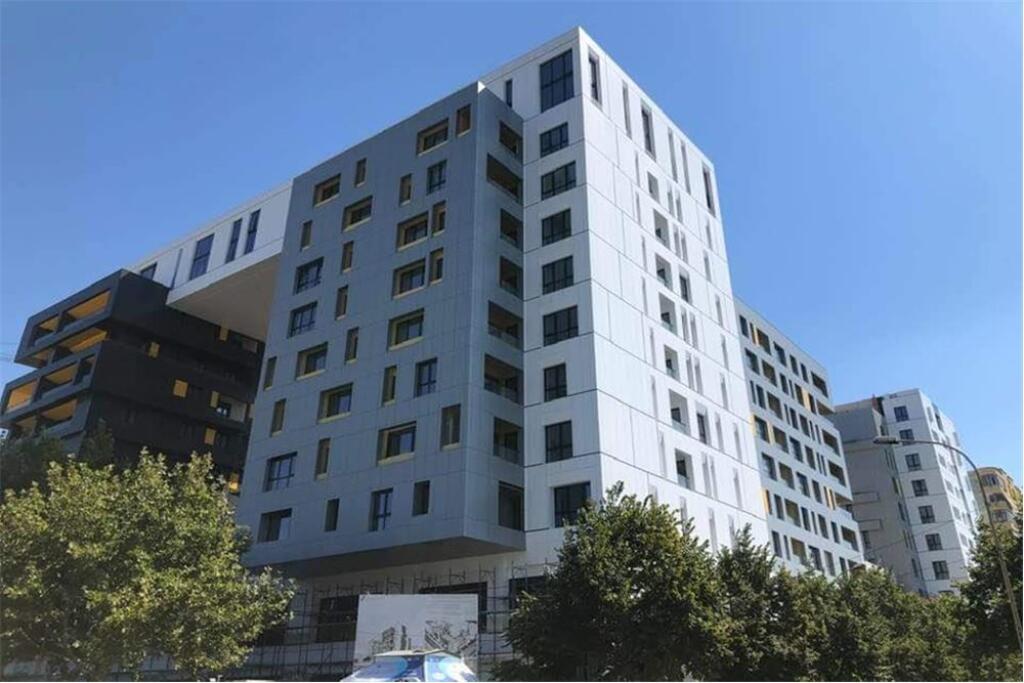 For sale 2+1 apartment at Square 21 Complex.