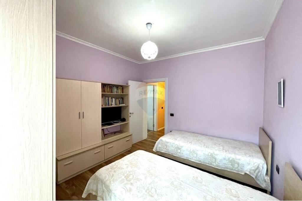 3+1+2 apartment for rent in the center of Tirana