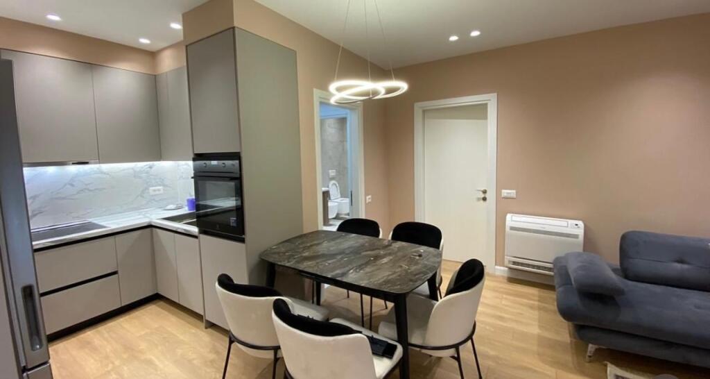 2+1 apartment for rent near the 'Partizani' gymnasium.