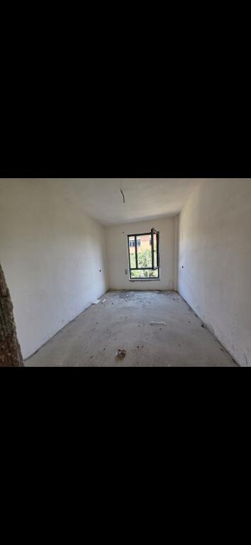 5 Maji Shitet Apartament 2+1+2