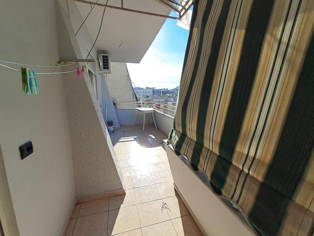 APARTAMENT PËR QIRA
