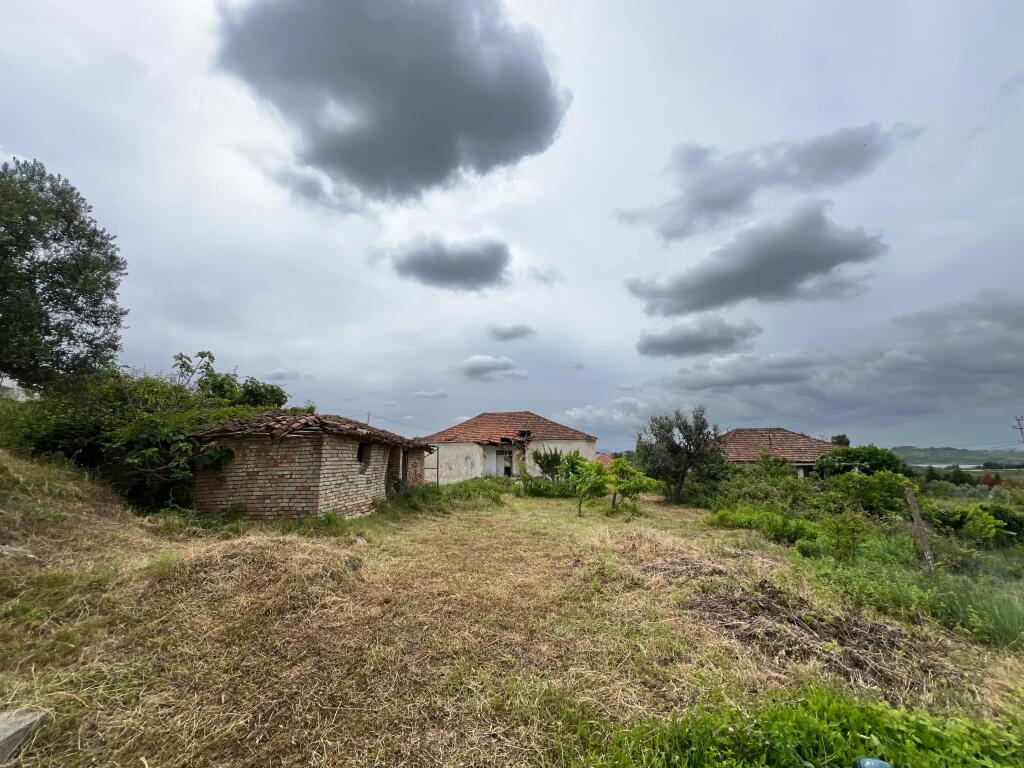 For sale, Private House +2800 m2 Land "Maminas".