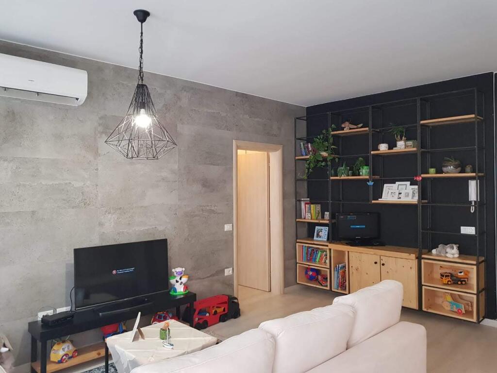 Apartment 1+1 for rent, Komuna Parisit