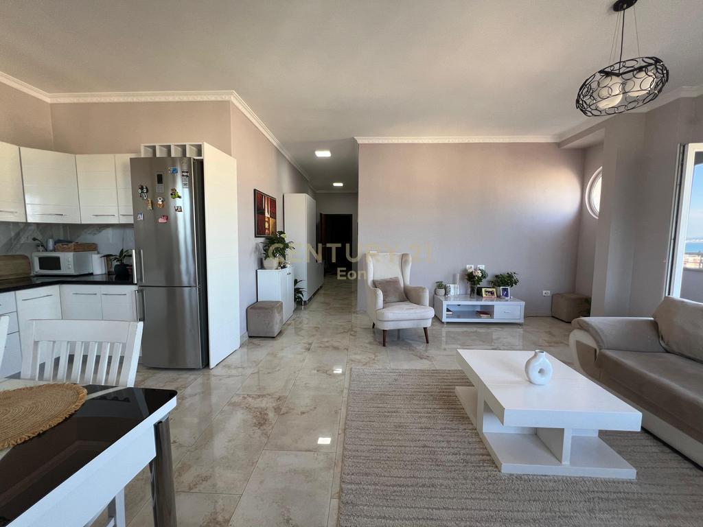 Qera, Apartament 2+1 Pamje deti, Gjykata, Durrës !