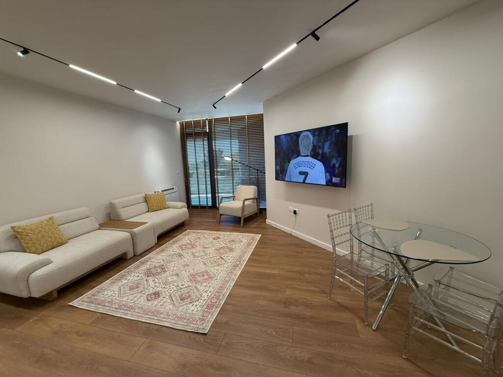 Luxurious 2+1 Apartment for Rent in White Hill