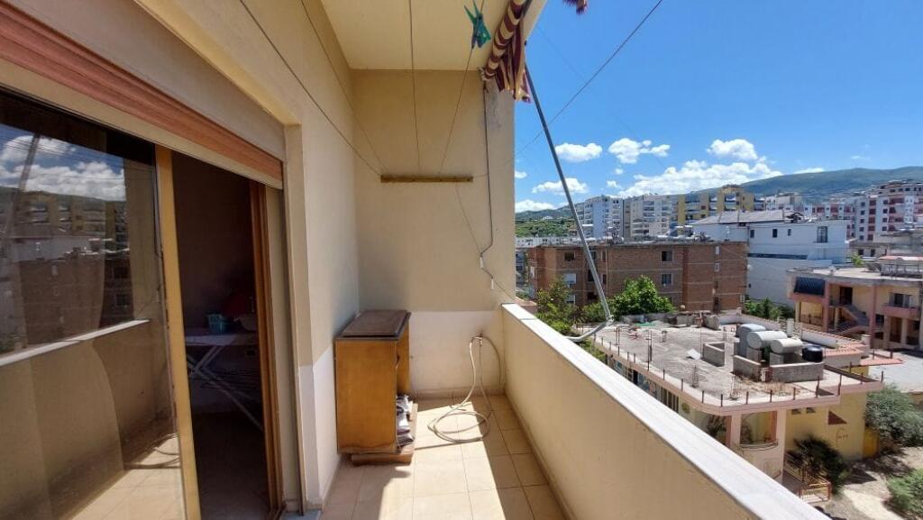 For sale Apartment 2+1 with 3 Balconies - Neighborhood 29 Nëntori, Vlorë