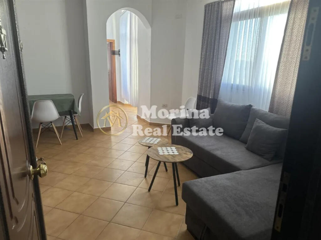 Qera, Shtepi Private 2+1, Selite