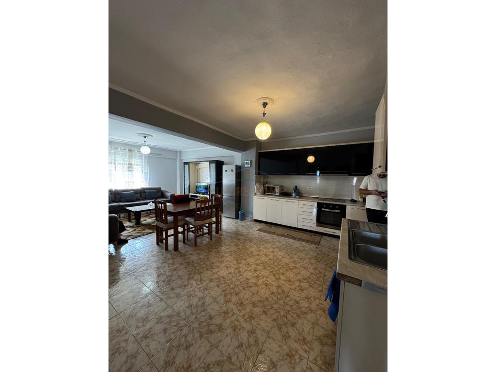 For sale, 2+1 apartment Laprake, Tirana.