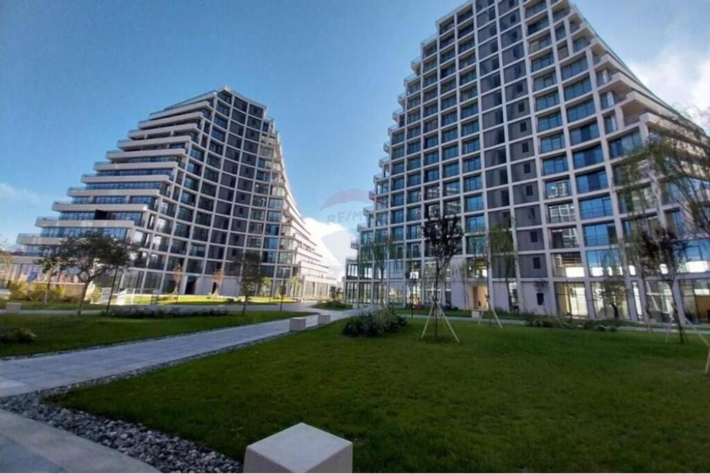 Negozio di 75 m2 in affitto presso Lake View!