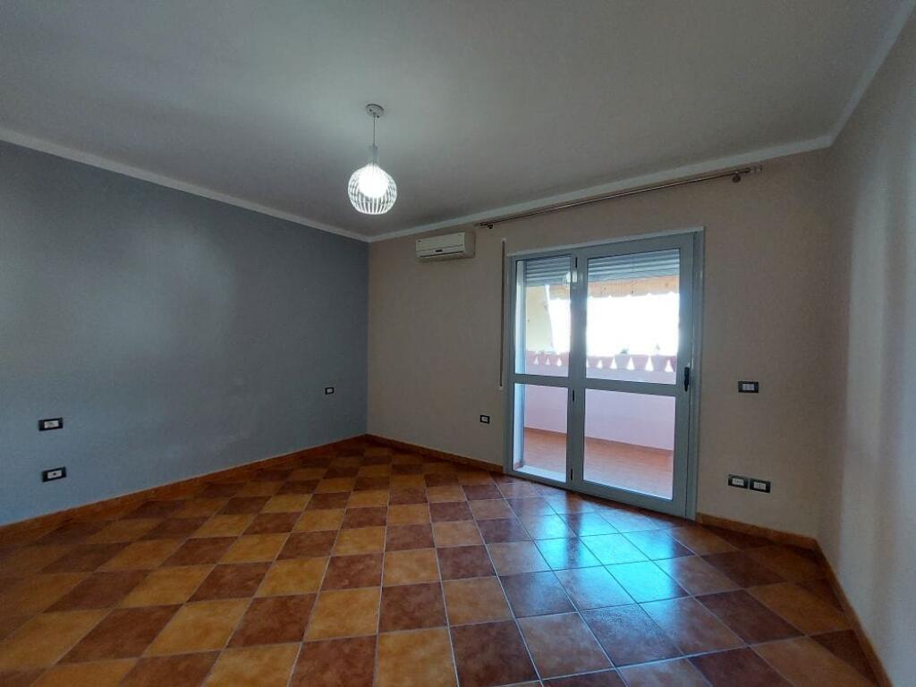 FOR SALE APARTMENT 2+1+2 IN THE NEIGHBORHOOD 29 NOVEMBER, NEAR THE SCHOOL "LEF SALLATA"
